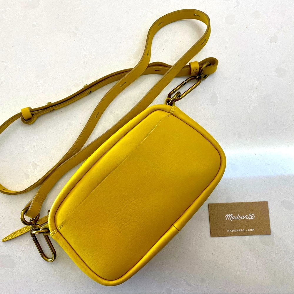Madewell The Leather Carabiner Mini Crossbody Bag in Gilded Chartreuse